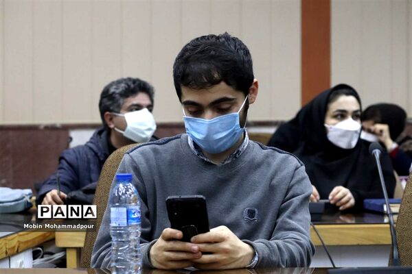 نشست خبری رئیس دانشگاه علوم‌ پزشکی تبریز