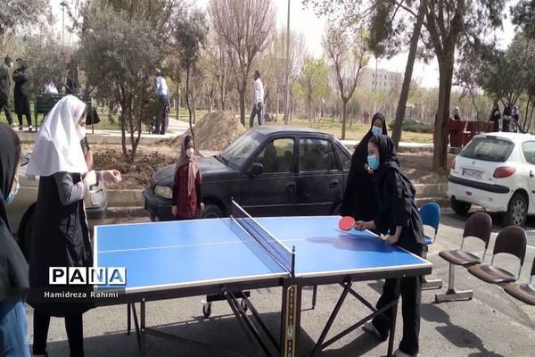 طرح کوچه تکانی با همکاری شهرداری ناحیه ۴ منطقه ۱۵ در مدرسه امام رضا(ع)1 برگزارشد