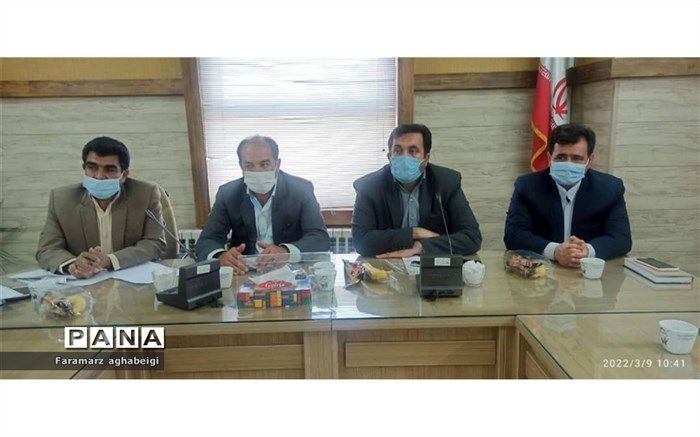 اهدای بیش از ۳ میلیارد ریال پوشاک شب عید به دانش‌آموزان محروم تربت حیدریه