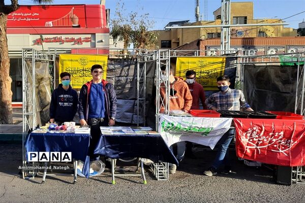 برپایی غرفه دانش‌آموزی به مناسبت نیمه شعبان