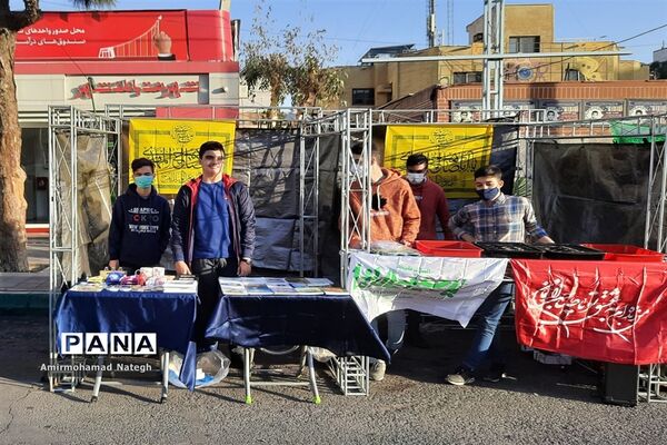 برپایی غرفه دانش‌آموزی به مناسبت نیمه شعبان