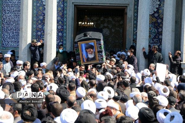تشییع پیکر آیت الله علوی گرگانی در قم