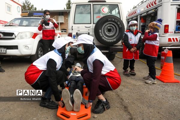 مانور عملیاتی امداد و نجات دانش‌آموزی طرح ملی دادرس