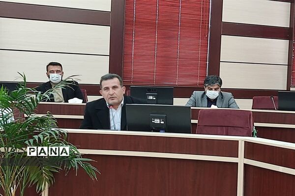 نشست صمیمی فرماندار و امام جمعه شهرستان ایجرود با جوانان موفق به مناسبت هفته جوان