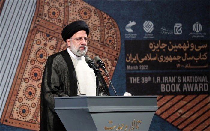 انتشار حقایق و مقابله با تحریف، از جلوه‌های جهاد تبیین است