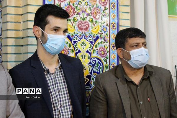 مراسم تکریم و معارفه روسای جدید و قدیم سازمان دانش‌آموزی فارس