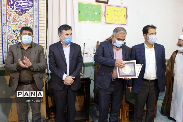 مراسم تکریم و معارفه روسای جدید و قدیم سازمان دانش‌آموزی فارس