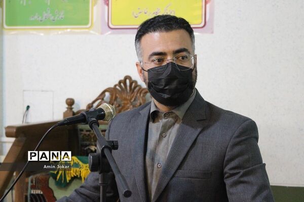 مراسم تکریم و معارفه روسای جدید و قدیم سازمان دانش‌آموزی فارس