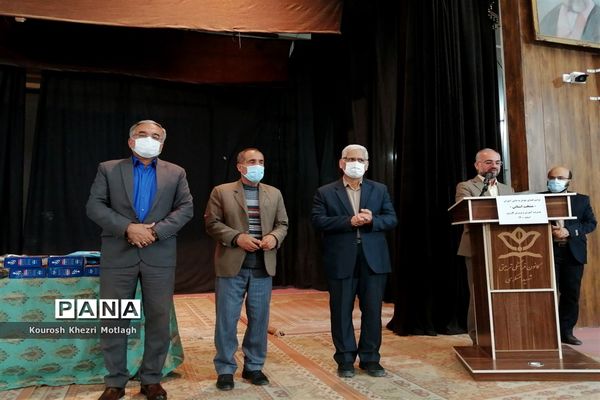 مراسم تجلیل از فرهنگیان و دانش‌آموزان مقام‌آور استانی و کشوری در شهرستان کازرون