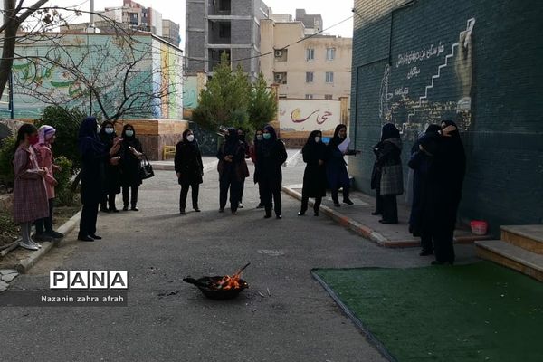 برگزاری مراسم پیشواز بهار در هنرستان مبتکران رودهن