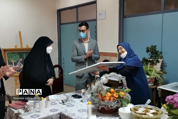 برگزاری مراسم پیشواز بهار در هنرستان مبتکران رودهن