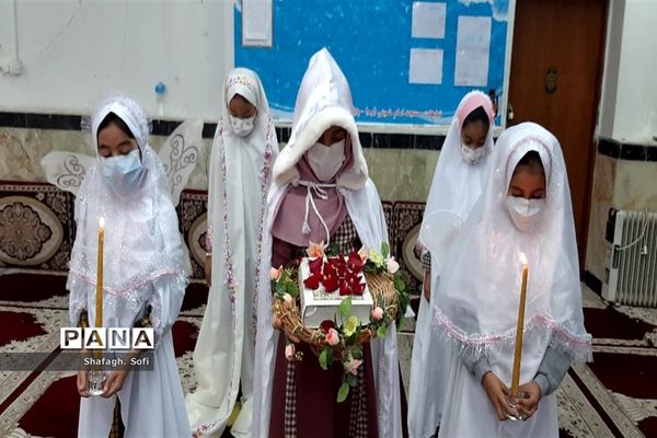 برگزاری جشن تکلیف دانش‌آموزان دختر و پسر در امیدیه