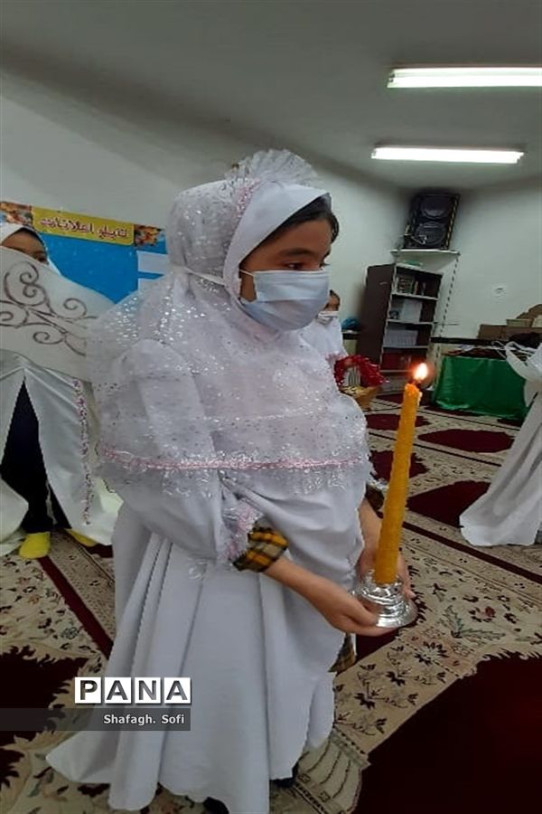 برگزاری جشن تکلیف دانش‌آموزان دختر و پسر در امیدیه