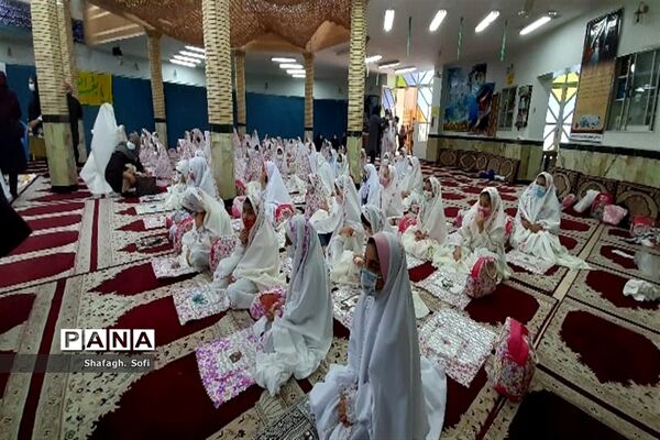 برگزاری جشن تکلیف دانش‌آموزان دختر و پسر در امیدیه
