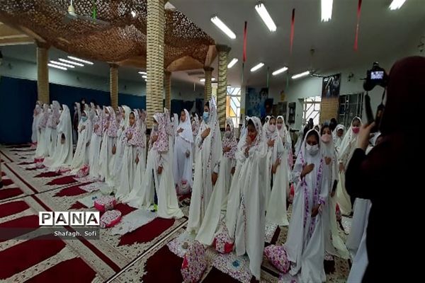 برگزاری جشن تکلیف دانش‌آموزان دختر و پسر در امیدیه