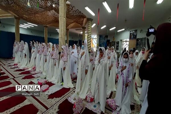 برگزاری جشن تکلیف دانش‌آموزان دختر و پسر در امیدیه