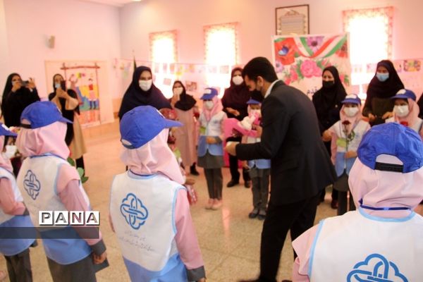 بازدید معاون تربیت‌بدنی و سلامت وزارت آموزش و پرورش از نمایشگاه مدرسه میعاد شهرکرد