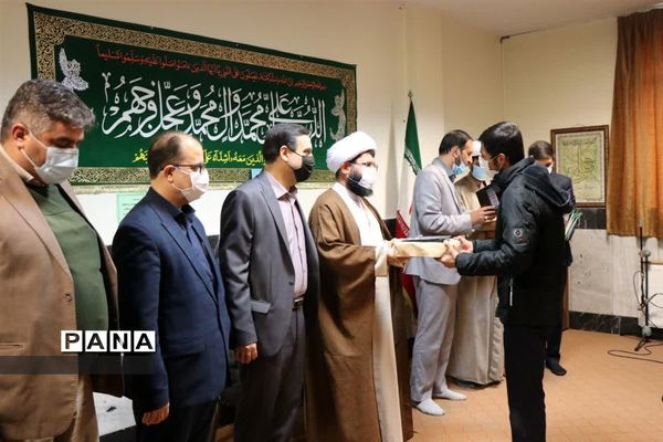 تجلیل از نقش‌آفرینان نمایشگاه مدرسه انقلاب شهرستان قدس