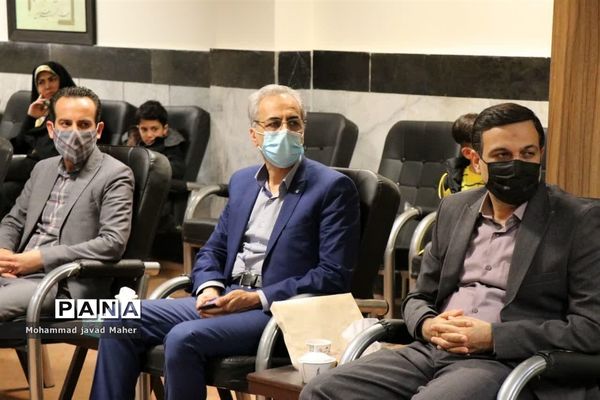 تجلیل از نقش‌آفرینان نمایشگاه مدرسه انقلاب شهرستان قدس