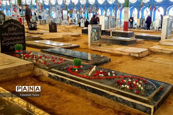 زیارت اهل قبور درآخرین پنجشنبه سال در اهواز