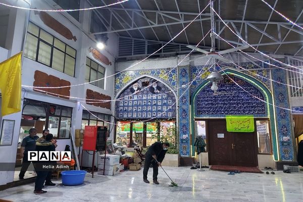 آماده‌سازی خیابان‌های شهر برای جشن بزرگ نیمه شعبان