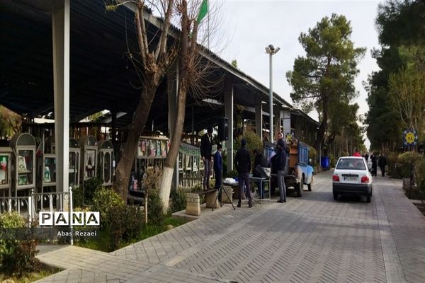 آخرین جمعه قرن در بهشت زهرا پر از سکوت است