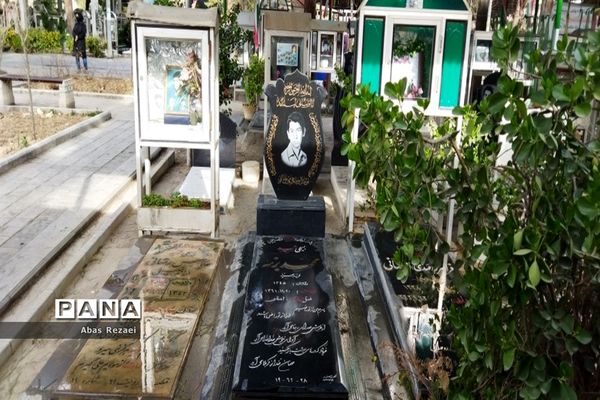 آخرین جمعه قرن در بهشت زهرا پر از سکوت است