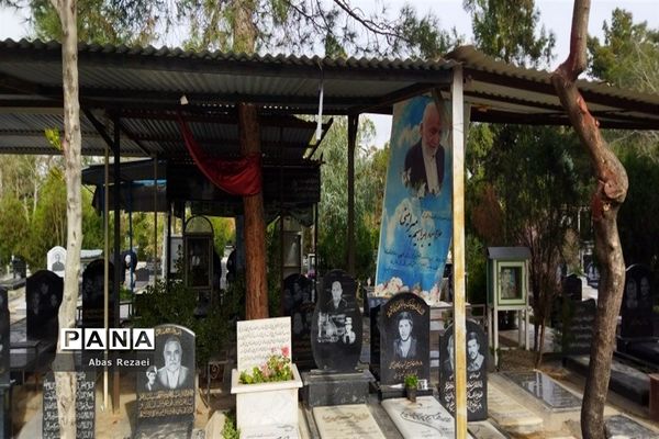 آخرین جمعه قرن در بهشت زهرا پر از سکوت است