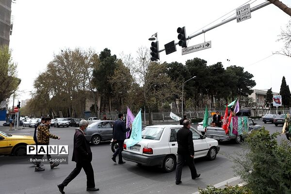 کاروان پیاده‌روی دانش‌آموزی «مهدی یاوران»