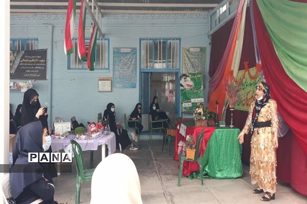 مراسم جشن نیمه شعبان در دبیرستان دخترانه شاهد فردوس اندیمشک