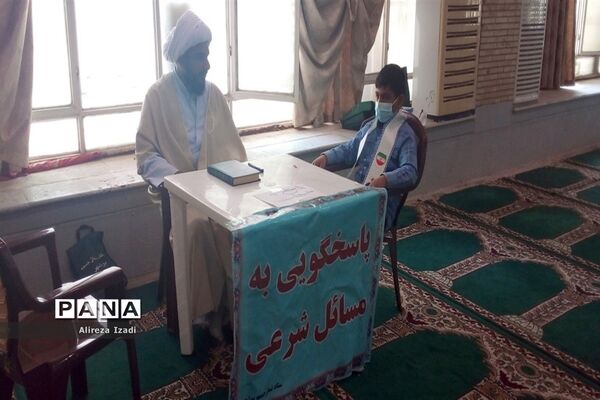 حضور مهدی یاوران دانش‌آموزان مدارس بوشهر در مراسم نماز جمعه