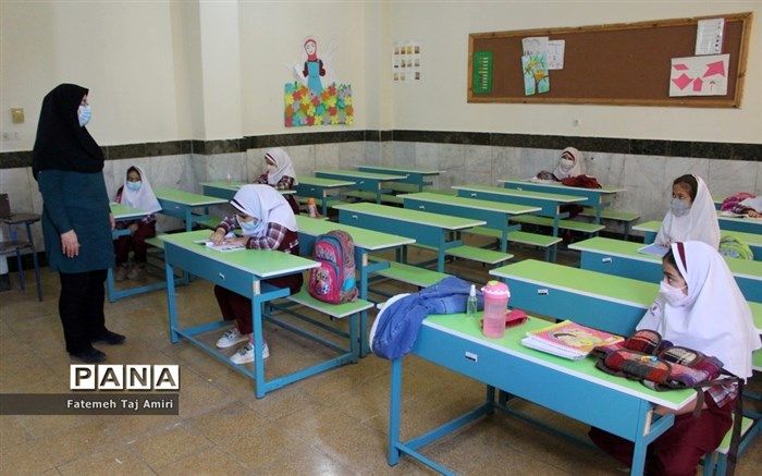 مدارس کشور از ۱۴ فروردین ۱۴۰۱ حضوری می‌شوند