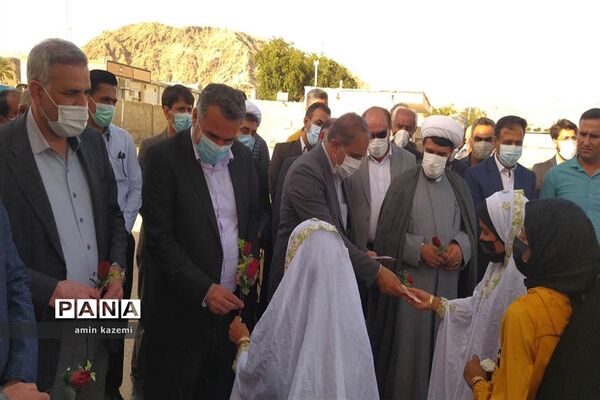 کلنگ‌زنی و بازسازی آموزشگاه‌های بختاجرد، محمد‌آباد و شهنان از روستاهای داراب