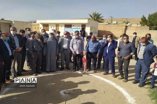 کلنگ‌زنی و بازسازی آموزشگاه‌های بختاجرد، محمد‌آباد و شهنان از روستاهای داراب
