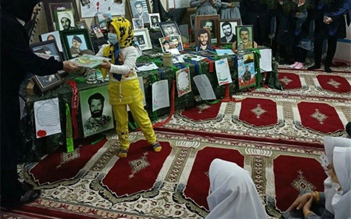 بزرگداشت یاد شهدا در دبستان شاهد مریم قم