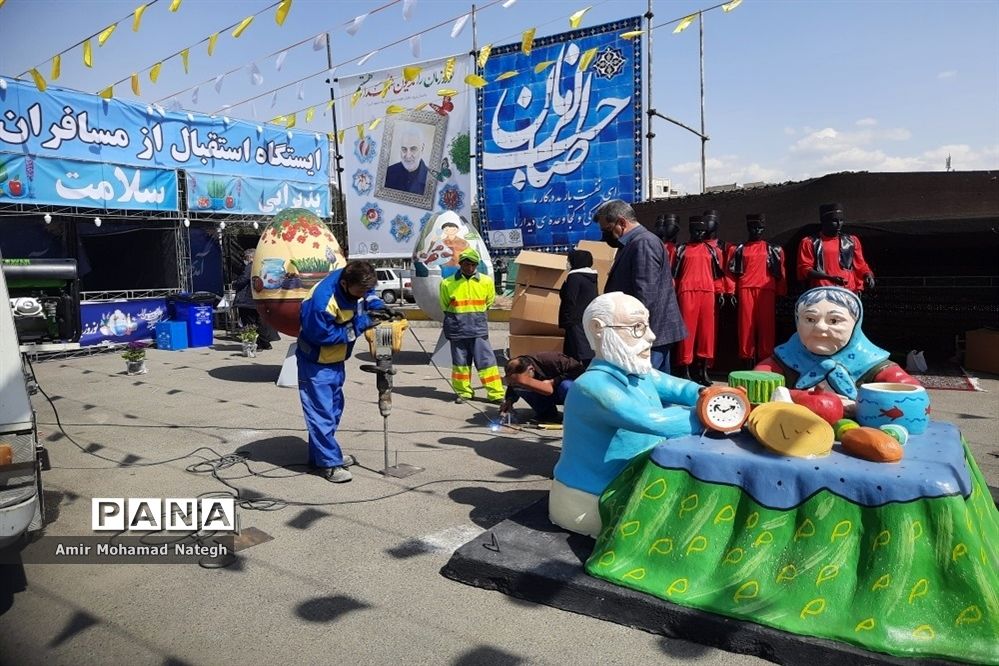 برپایی ایستگاه استقبال از مسافران نوروزی در منطقه ۱۵