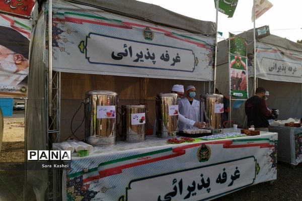 ارائه خدمات و اسکان موقت مسافران نوروزی توسط ارتش