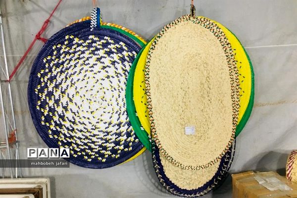 برپایی غرفه‌های فروش صنایع دستی در ساری