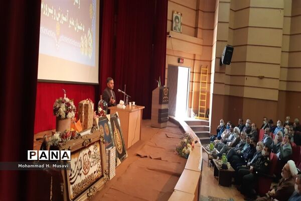 آیین تکریم و معارفه مدیر آموزش و پرورش ناحیه یک قم