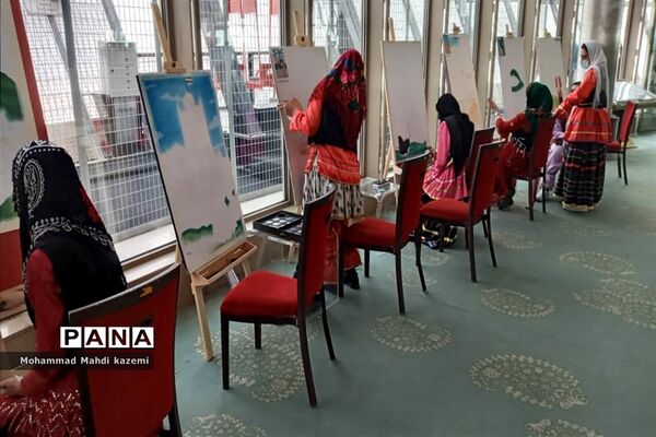نمایشگاه آثار هنری هنرمندان سندرم‌دان