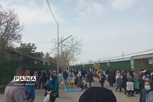 استقبال مسافران نوروزی از باغ وحش وکیل آباد مشهد