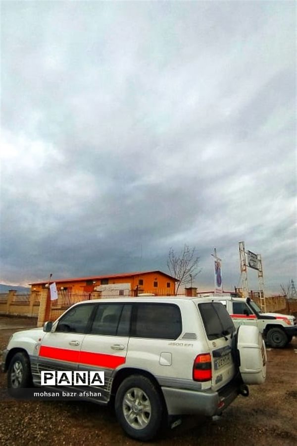 بازدید معاون درمانی و توانبخشی جمعیت هلال احمر کشوری از پایگاه بین جاده‌ای هلال احمر شهر دانسفهان