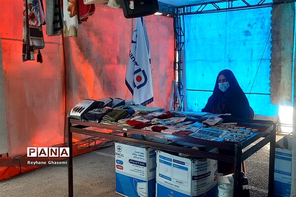 بازدید رئیس آموزش و پرورش ناحیه یک شیراز به همراه دانش‌آموزان پیشتاز از محل ستاد اسکان نوروزی