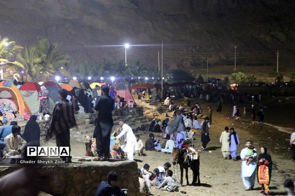 حضور کم سابقه مسافران در سواحل چابهار