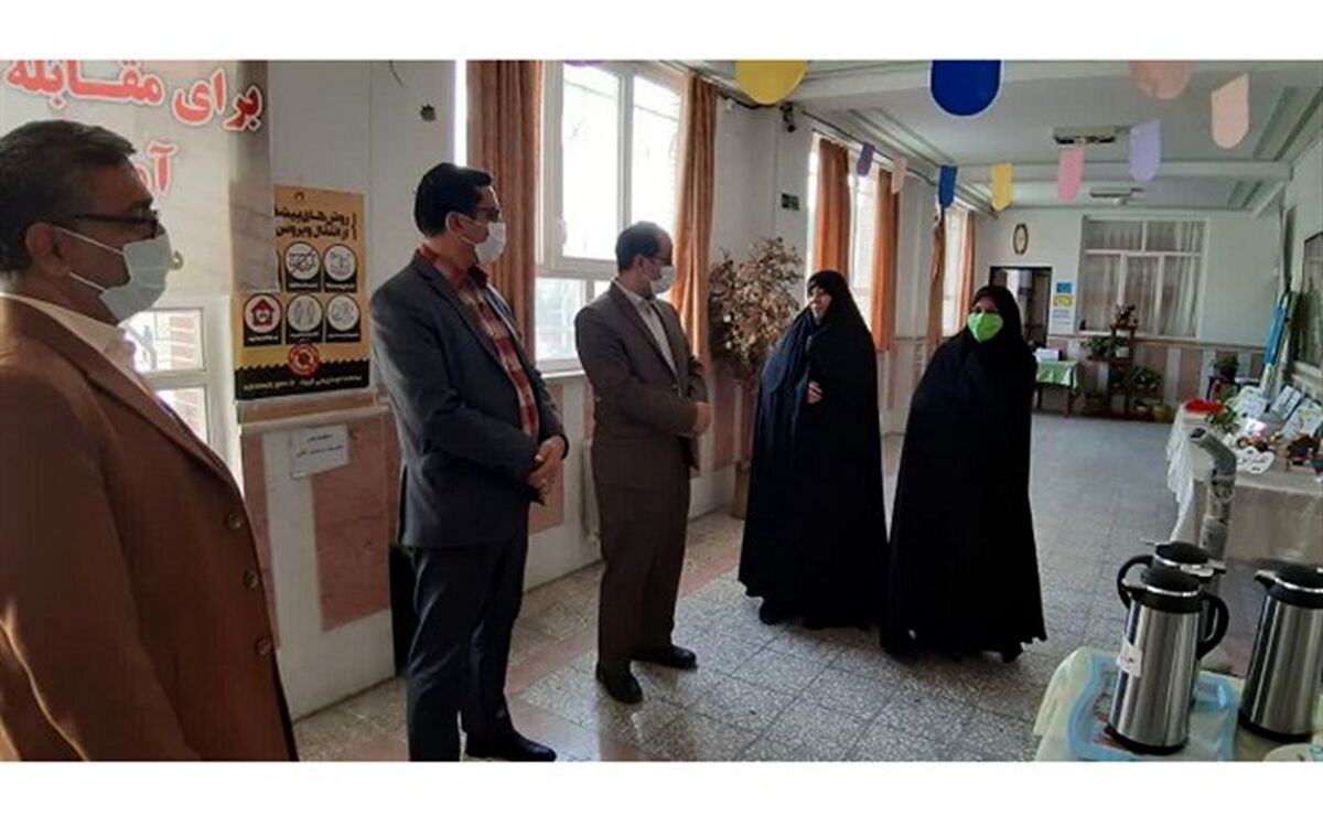 بازدید مدیر آموزش و پرورش ناحیه یک قم از پایگاه اعتکاف علمی دبیرستان فاطمه الزهرا(س)