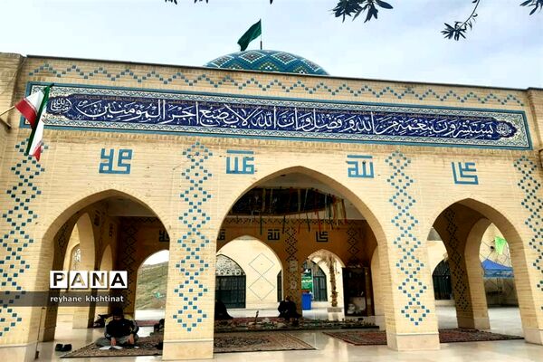 سال نو در کنار مقبره شهدای گمنام اتوبان شهید دوران تهران