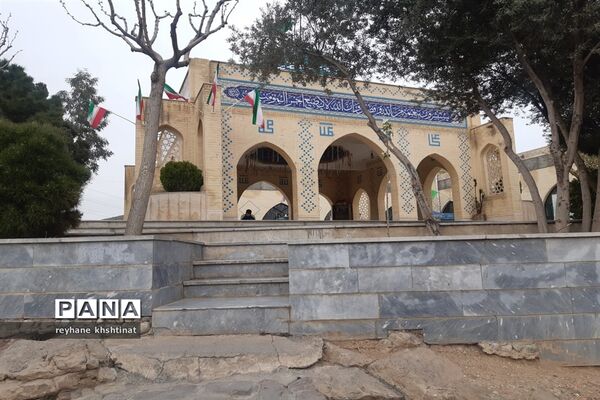 سال نو در کنار مقبره شهدای گمنام اتوبان شهید دوران تهران