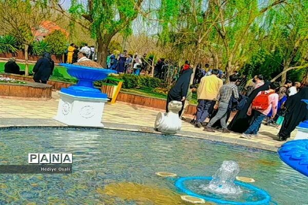 مسافران و گردشگران نوروزی در اصفهان