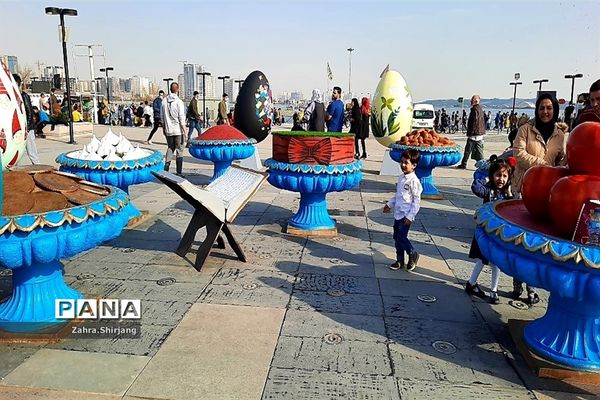 دریاچه چیتگر یکی از جاذبه‌های گردشگری در تهران