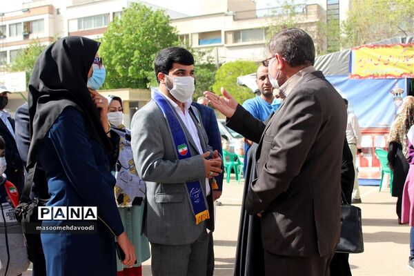 بازدید رئیس سازمان دانش‌آموزی فارس از ستاد اسکان ناحیه دو شیراز